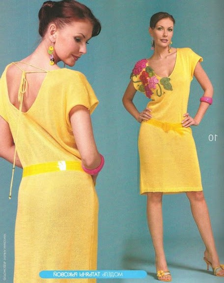 sarı renkli sırt dekolteli elbise