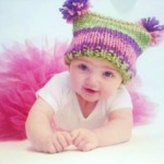 örgü ponponlu bebek şapkası