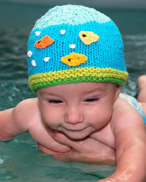 Örgü Bebek Şapkaları bereleri renkli desenli tığ ile şiş