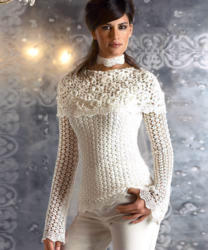 beyaz renkli düşük dar yakalı dantel bluz modeli