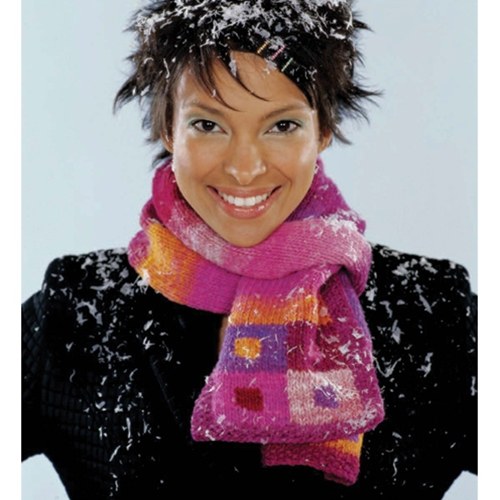 renki iplerle örülmüş boyun bağı