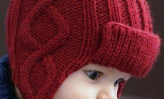 Renkli Ponponlu İşlemeli Örgü Bebek Atkı ve Şapka Örnekleri