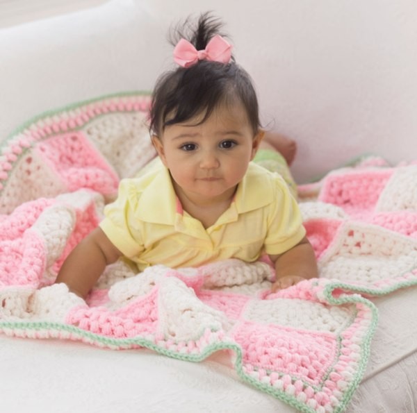 örgü pembe beyaz çocuk battaniyesi