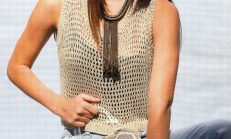 Tığ İşi Renkli Motifli Örgü Çanta Modelleri