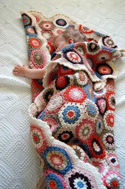 tığ işi altıgen motifli örgü bebek battaniyesi